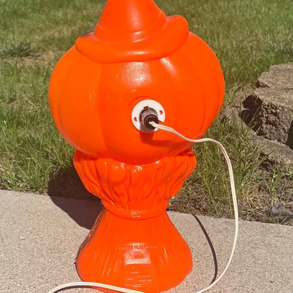 Pumpkin Blow Mold 15" - Picture 4 of 6